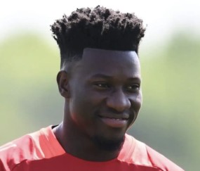 星空体育app下载-TA：曼联正在与特拉布宗体育谈奥纳纳，租借不含买断选项