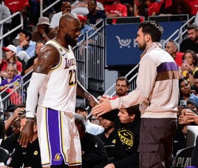 xingkong-詹姆斯半场18分钟，投篮4中1、罚球6中6得到8分3篮板3助攻