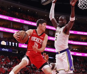 星空体育app下载-谢泼德半场14分钟，投篮6中4、三分3中2得到10分2助攻2抢断