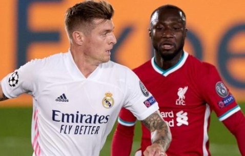 星空娱乐-克罗斯揭秘胜红军要诀：利用中卫漏洞，打对手身后