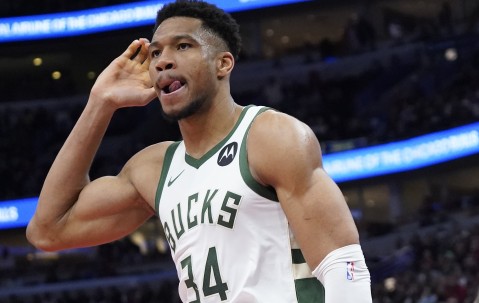 星空娱乐-原来是为这？Shams：字母出战不满41场 让他损失了耐克巨额奖金